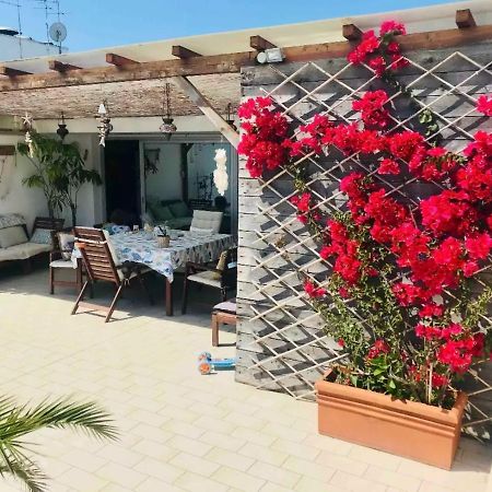 Attico Con Terrazza A Viareggioアパートメント エクステリア 写真
