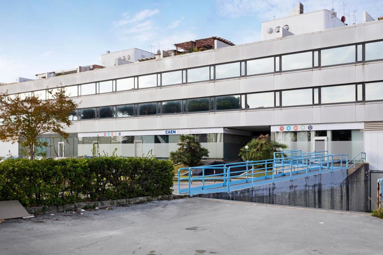 Attico Con Terrazza A Viareggioアパートメント エクステリア 写真