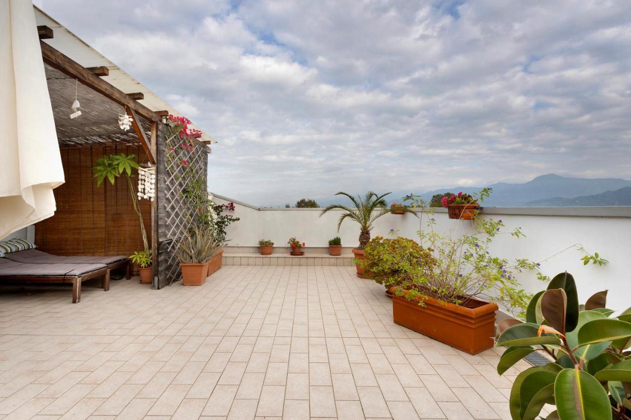 Attico Con Terrazza A Viareggioアパートメント エクステリア 写真